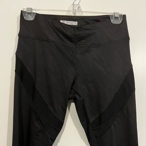 Women’s Forever 21 yoga pants